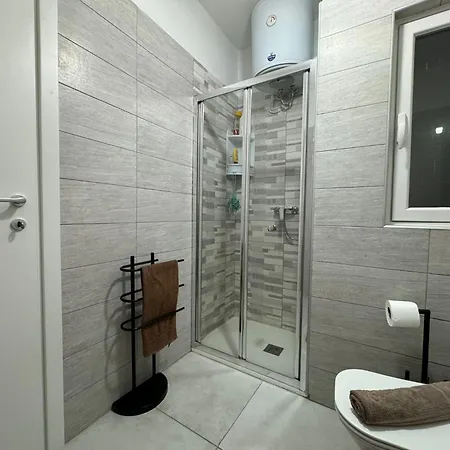 Stylish One Bedroom شقة