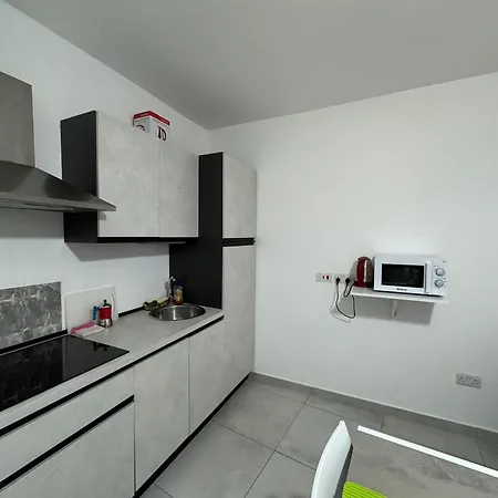 Apartment Stylish One Bedroom *